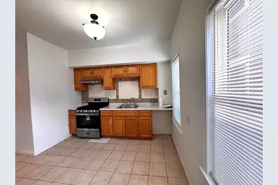 9 Fairmont Pl #1, Malden, MA 02148 - Photo 4