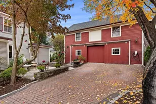 21 Avon Pl, Arlington, MA 02474 - Photo 4