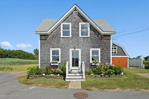 98 Cherry St, Marshfield, MA 02050 - Photo 2