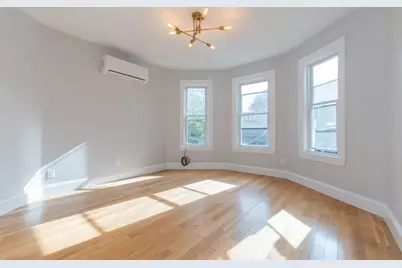 131 Erie St #2, Cambridge, MA 02139 - Photo 2