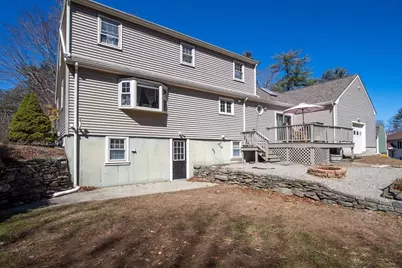 78 Precinct St, Taunton, MA 02718 - Photo 4