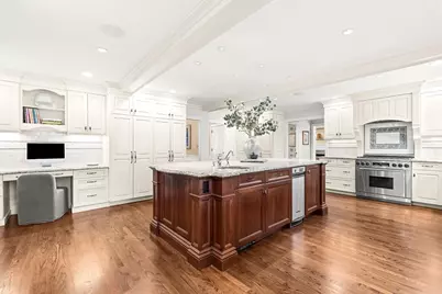 65 Woodcliff Rd, Wellesley, MA 02481 - Photo 10