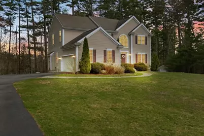 9 Chrisjenn Brook Ln, Lakeville, MA 02347 - Photo 4