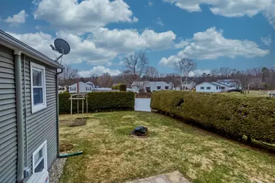 125 Pondview Dr, Ludlow, MA 01056 - Photo 24