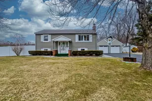 125 Pondview Dr, Ludlow, MA 01056 - Photo 2