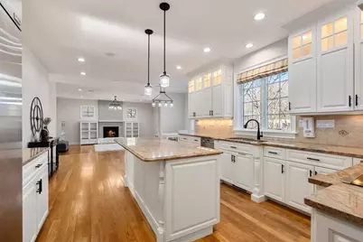 11 Bobolink Rd, Wellesley, MA 02481 - Photo 4