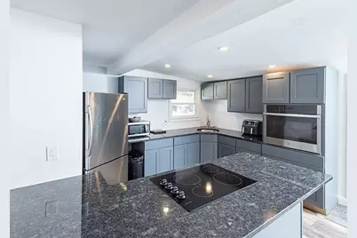 9 Easy St, Northborough, MA 01532 - Photo 4