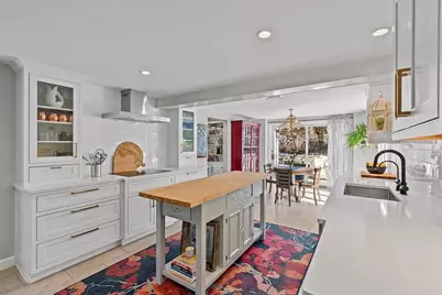 21 Decatur Lane, Wayland, MA 01778 - Photo 2