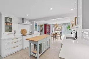 21 Decatur Ln, Wayland, MA 01778 - Photo 2