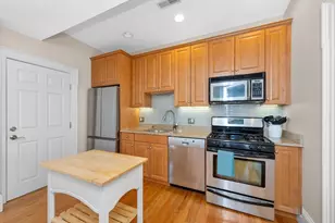 8 Parker Rd, Wakefield, MA 01880 - Photo 2