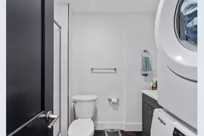 211 W 9th St, Boston, MA 02127 - Photo 22