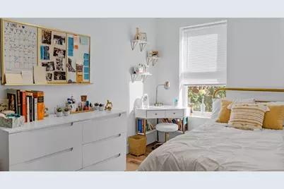 211 W 9th St, Boston, MA 02127 - Photo 12