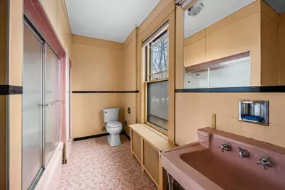 162 E Haverhill Street, Lawrence, MA 01841 - Photo 24