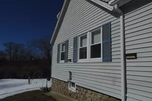 19 S Hunt Rd, Amesbury, MA 01913 - Photo 28