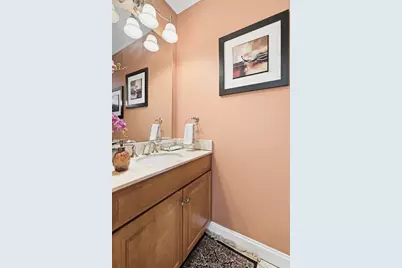 9 Cottage St #9, Woburn, MA 01801 - Photo 10