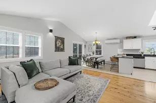 58 Bowler St, Fall River, MA 02723 - Photo 2