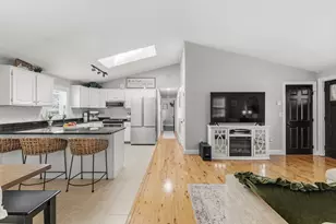 58 Bowler St, Fall River, MA 02723 - Photo 12