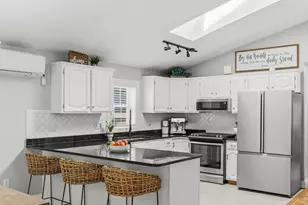 58 Bowler St, Fall River, MA 02723 - Photo 8