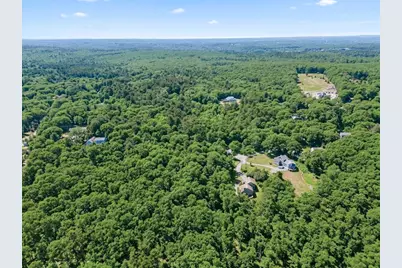 215 North St, Upton, MA 01568 - Photo 2