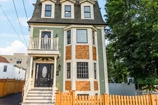 8 Richardson St, Winchester, MA 01890 - Photo 2