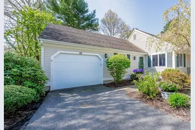 12 Kettle Ln #31, Mashpee, MA 02649 - Photo 2