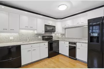 47 Collins St #50, Danvers, MA 01923 - Photo 4