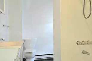 25 Myrtle St, Taunton, MA 02780 - Photo 4