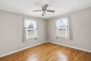 66 Thornton St, Springfield, MA 01104 - Photo 12