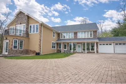 62 Golden Hills Rd, Saugus, MA 01906 - Photo 2