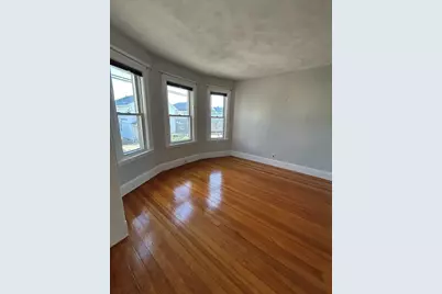 19 Oakland #19, Watertown, MA 02472 - Photo 4