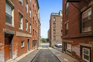 16 Foster St, Boston, MA 02109 - Photo 12