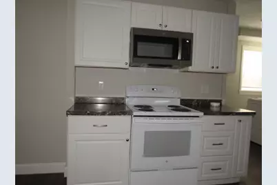 19 Chapman St #2nd Floor, Dracut, MA 01826 - Photo 2