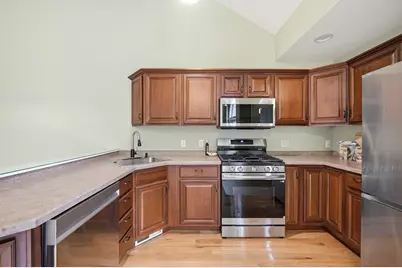 166 Brookfield Ln #166, Agawam, MA 01001 - Photo 4