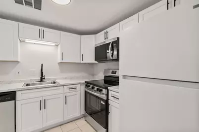 25 Longworth Ave #4, Brockton, MA 02301 - Photo 2