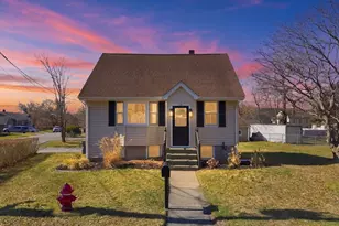 291 Oneil Rd, Somerset, MA 02725 - Photo 2