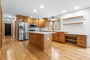 10 Alden St, Ludlow, MA 01056 - Photo 16