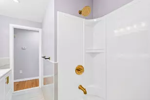 19 Sahlin Cir, Franklin, MA 02038 - Photo 20