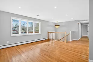19 Sahlin Cir, Franklin, MA 02038 - Photo 6