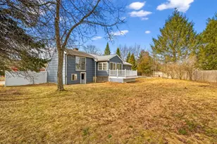 19 Sahlin Cir, Franklin, MA 02038 - Photo 40