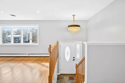 19 Sahlin Cir, Franklin, MA 02038 - Photo 8