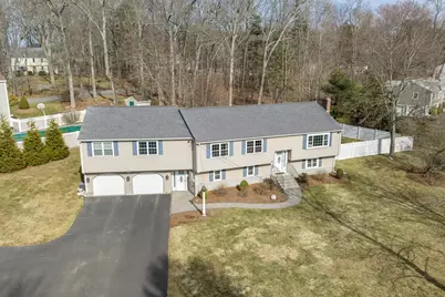 32 Ohlson Circle, Medway, MA 02053 - Photo 2