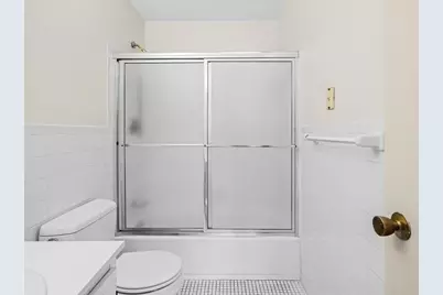 611 Watertown St #14, Newton, MA 02460 - Photo 8