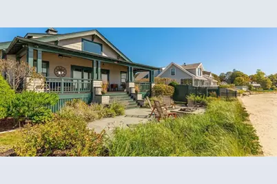 53 Raymond Street, Manchester by the Sea, MA 01944 - Photo 2