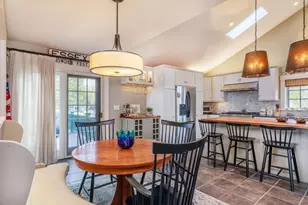 53 Raymond St, Manchester by the Sea, MA 01944 - Photo 10