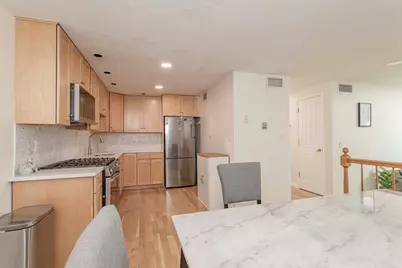 1210 Vfw Parkway #11, Boston, MA 02132 - Photo 6