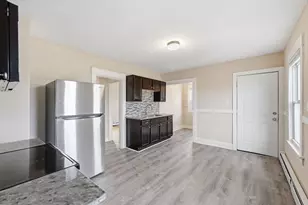 28-30 Cherrelyn St, Springfield, MA 01104 - Photo 16