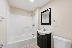 28-30 Cherrelyn St, Springfield, MA 01104 - Photo 14