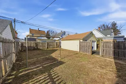 28-30 Cherrelyn St, Springfield, MA 01104 - Photo 32