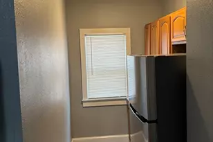 34 Nassau St, Chicopee, MA 01013 - Photo 4