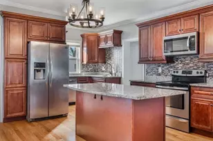 9 Cyrus St, Wakefield, MA 01880 - Photo 6